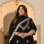 Black-Cape-Set-Lavina-SCL_7716-7.webp