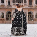 Black-Lehenga-Set-Lavina-SCL_3567-1.webp